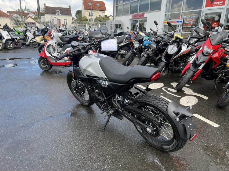 BRIXTON CROSSFIRE 125