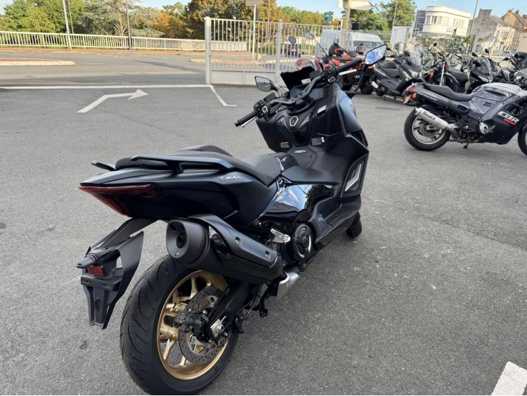 *** PROMO *** YAMAHA T-MAX 560 TECH MAX KAMO