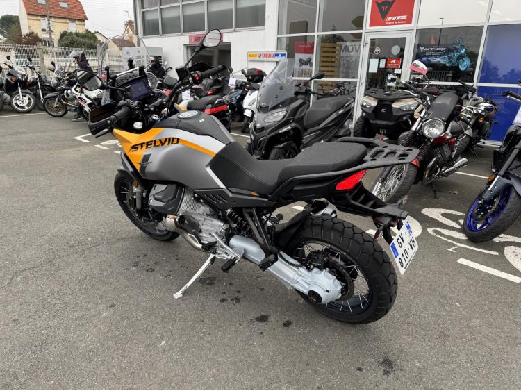 MOTO GUZZI STELVIO