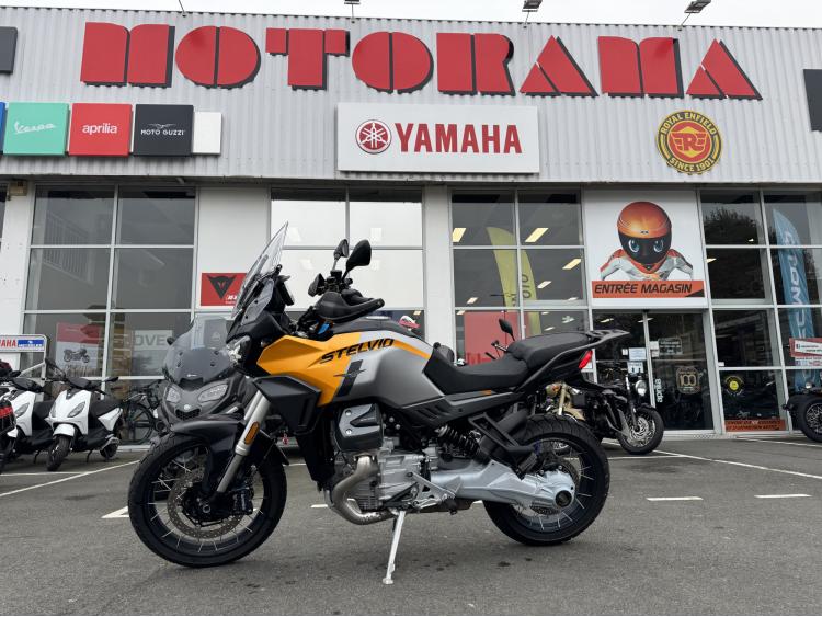 MOTO GUZZI STELVIO