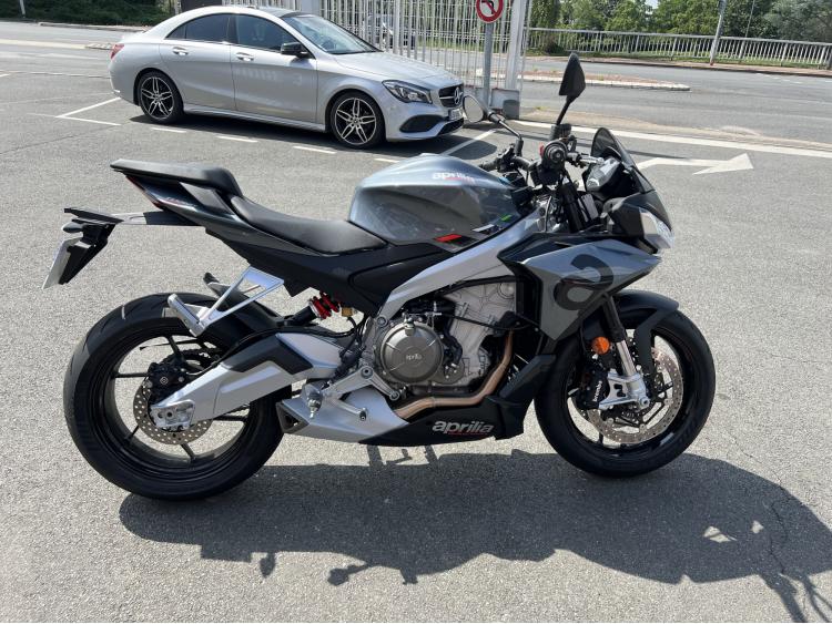 APRILIA TUONO 660