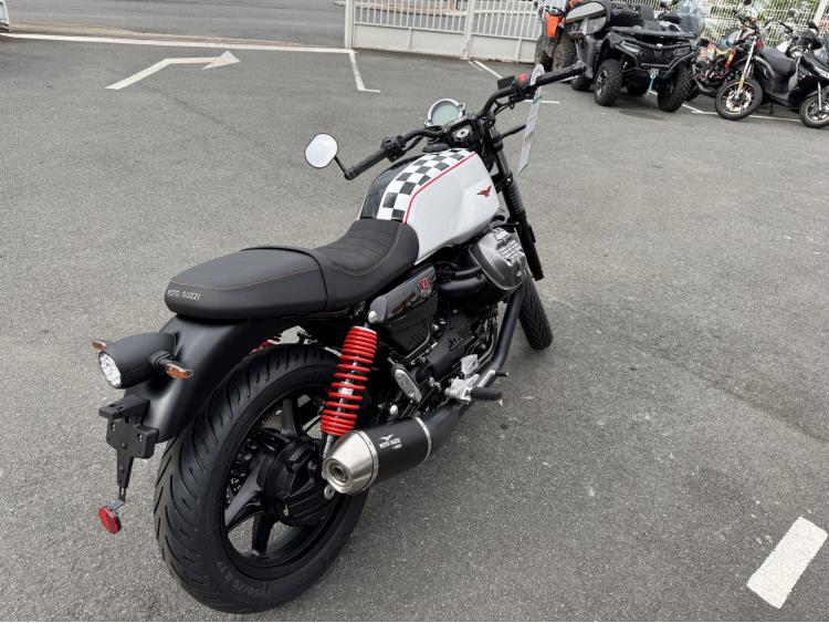 *** PROMO *** MOTO GUZZI V7  STONE TEN 